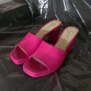Jessica Simpson Fuchsia Textured Heeled Mules